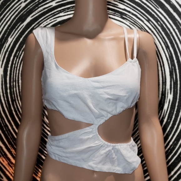 Guizio Tops - Elegant White Asymmetrical Crop Top